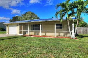 767 Rolling Hill Drive, Sebastian, FL 32958 Sold 12/30/24