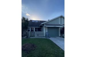 1550 SE Hatfield Ct, Port Saint Lucie, FL 34952 Sold 04/03/25