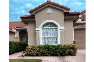 MLS# R11038054, Boca Raton, Florida 33433