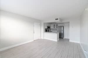 718 Executive Center Drive 27, West Palm Beach, FL 33401 Sold 02/14/25