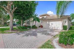 8171 Seahorse Cove Boulevard, Lake Worth, FL 33467 Sold 02/07/25
