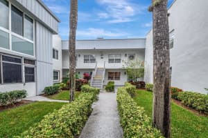 566 Burgundy L, Delray Beach, FL 33484 - MLS#R11038349