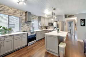 566 Burgundy L, Delray Beach, FL 33484 - MLS#R11038349