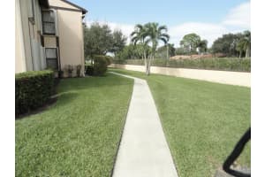 802 Sky Pine Way H2, Greenacres, FL 33415 Sold 02/27/25