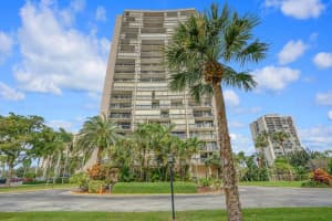 2425 Presidential Way 1404, West Palm Beach, FL 33401 Sold 03/28/25