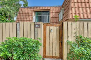 857 Blue Ridge Circle 0, West Palm Beach, FL 33409 Sold 04/01/25