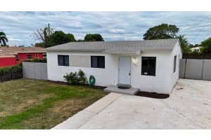 1071 W 27th Street, Riviera Beach, FL 33404 Sold 01/27/25
