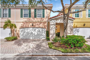 15 Laurel Oaks Circle, Tequesta, FL 33469 Sold 04/02/25