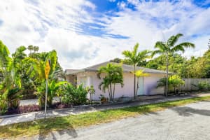 1401 S N Street, Lake Worth Beach, FL 33460 Sold 04/15/25