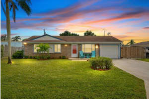 8052 SE Evergreen Street, Hobe Sound, FL 33455 Sold 01/31/25