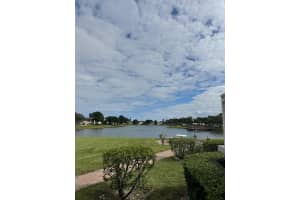 387 Chatham S, West Palm Beach