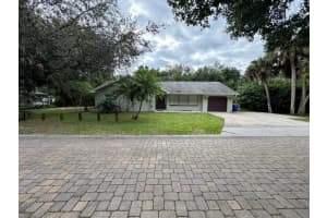 532 SW Timber Trail, Stuart, FL 34997 Sold 02/19/25