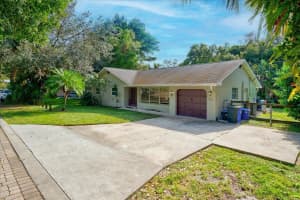 532 SW Timber Trail, Stuart, FL 34997 Sold 02/19/25