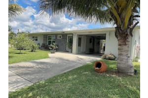 595 SE Airoso Boulevard, Port Saint Lucie, FL 34983 - MLS#R11038720