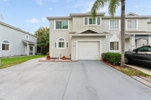 1423 SW 48th Terrace, Deerfield Beach, FL 33442 Sold 01/15/25