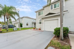 1423 SW 48th Terrace, Deerfield Beach, FL 33442 Sold 01/15/25