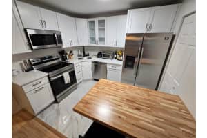 510 Shady Pine Way D2, Greenacres, FL 33415 Sold 02/14/25