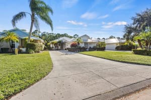 9411 Poinciana Ct, Fort Pierce, FL 34951 Sold 07/07/25