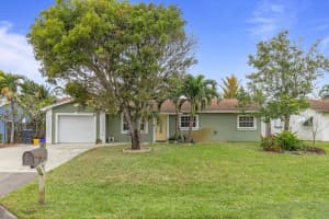 6581 Massachusetts Drive, Lake Worth, FL 33462 Sold 04/15/25