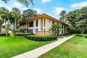 138 Brackenwood Road, Palm Beach Gardens, FL 33418 Sold 04/01/25