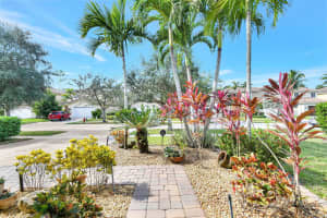 164 Atwell Drive, West Palm Beach, FL 33411 Sold 04/03/25