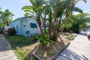 322 N D Street, Lake Worth Beach, FL 33460 Sold 05/08/25