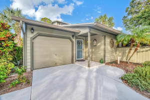695 NE Dahoon Terrace, Jensen Beach, FL 34957 Sold 03/18/25