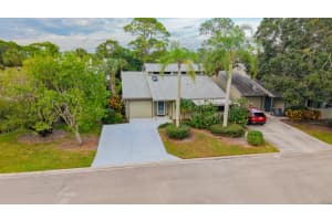 695 NE Dahoon Terrace, Jensen Beach, FL 34957 Sold 03/18/25