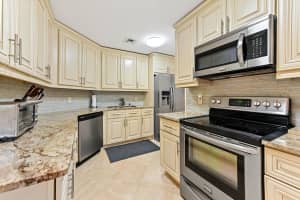 4665 Fountains Drive S, Lake Worth, FL 33467 Sold 02/28/25