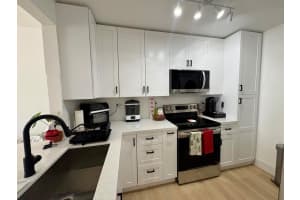 10019 Winding Lake Road 103, Sunrise, FL 33351 Sold 04/28/25