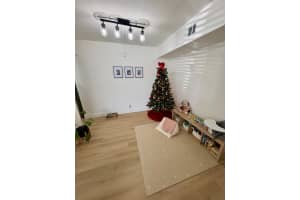 10019 Winding Lake Road 103, Sunrise, FL 33351 Sold 04/28/25