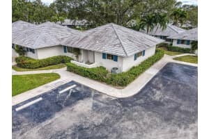 911 Club Drive, Palm Beach Gardens, FL 33418 Sold 08/13/25