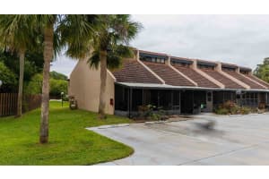 2400 SE Garden Terrace 101, Port Saint Lucie, FL 34952 - MLS#R11039474