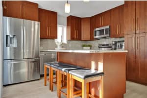 804 Waterview Drive, Palm Springs, FL 33461 Sold 08/06/25