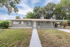 811 W Country Club Circle, Plantation, FL 33317 Sold 02/05/25