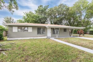 811 W Country Club Circle, Plantation, FL 33317 Sold 02/05/25