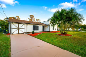 5710 Hickory Drive, Fort Pierce, FL 34982 Sold 03/25/25