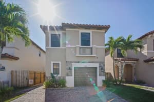 3760 NE 2nd Street, Homestead, FL 33033 Sold 02/07/25