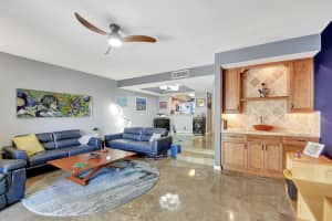 722 NE 20th Lane, Boynton Beach, FL 33435 Sold 04/17/25