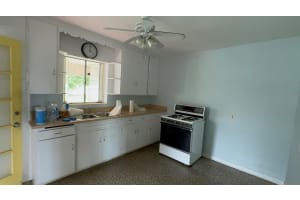 1201 N Palmway, Lake Worth Beach, FL 33460 Sold 03/03/25