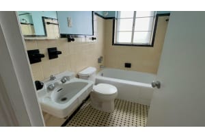 1201 N Palmway, Lake Worth Beach, FL 33460 Sold 03/03/25