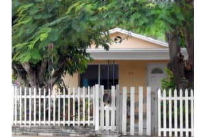 416 S C Street, Lake Worth Beach, FL 33460 Sold 01/08/25