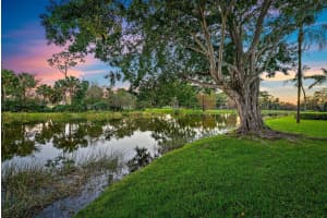 8 Lexington Lane E C, Palm Beach Gardens, FL 33418 Sold 02/14/25