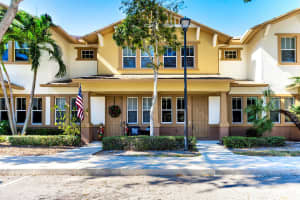 690 Pacific Grove Drive 4, West Palm Beach, FL 33401 Sold 02/28/25