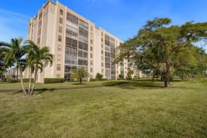 7076 Huntington Lane 206, Delray Beach, FL 33446 Sold 05/05/25