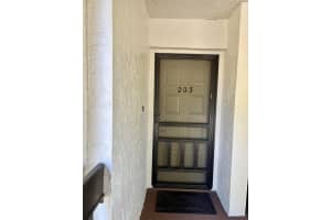 12830 Briarlake Drive 203, Palm Beach Gardens, FL 33418 Sold 03/05/25