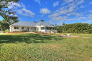 13805 N Indian River Drive, Sebastian, FL 32958 Sold 04/30/25