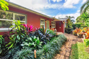 844 Avon Road, West Palm Beach, FL 33401 Sold 03/12/25