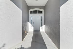 507 N Valencia Circle SW, Vero Beach, FL 32968 Sold 03/17/25