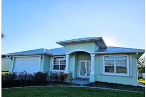 480 NW Ravenswood Lane, Port Saint Lucie, FL 34983 Sold 03/21/25